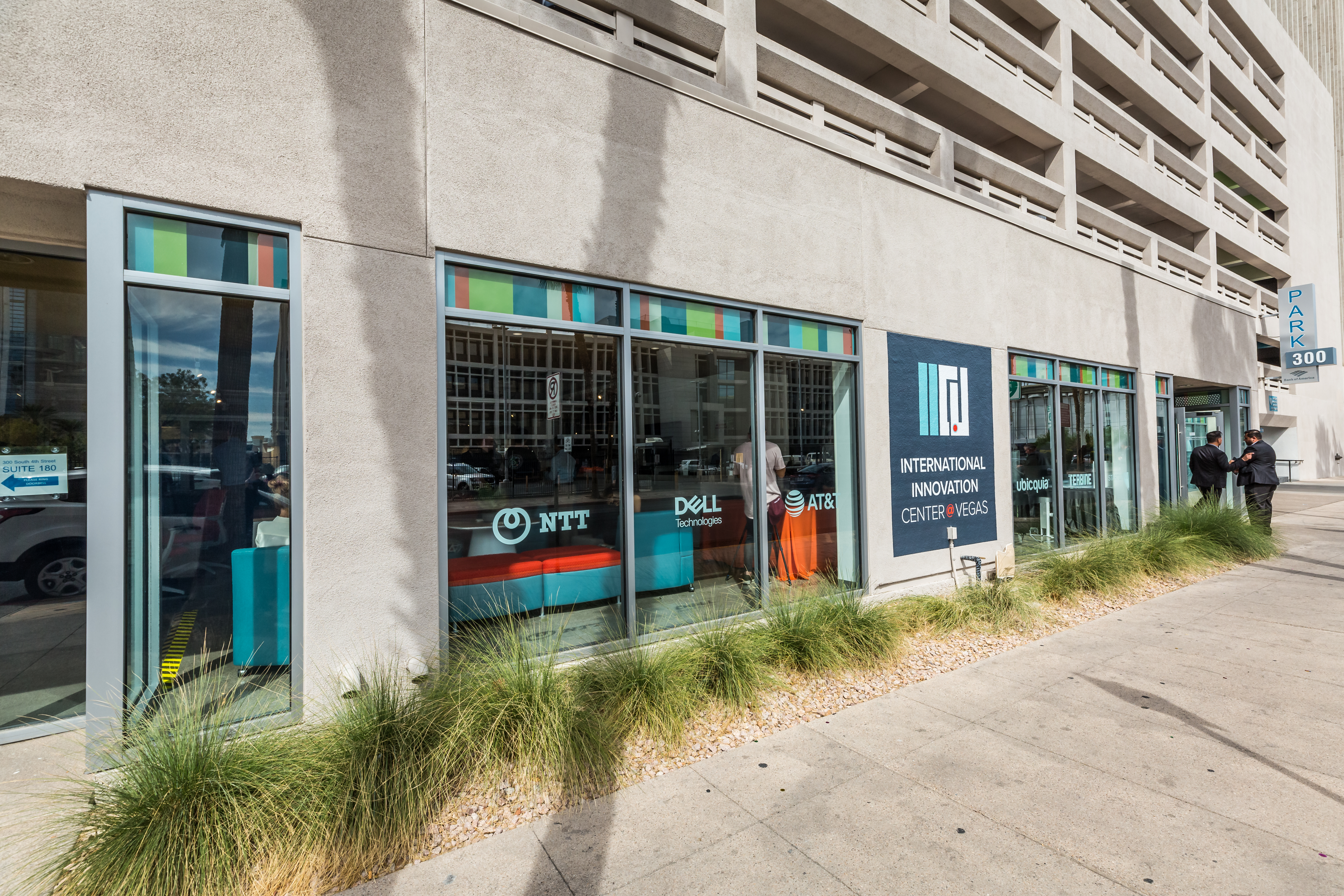 ラスベガス　LASVEGAS 1280px-Las_Vegas_63.jpg